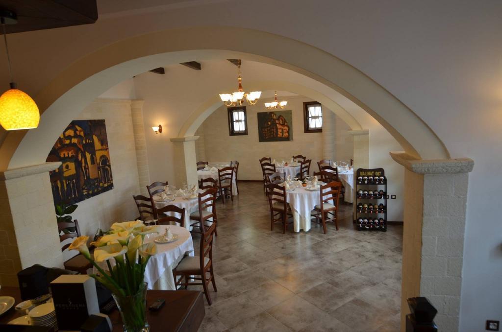 Boutique Hotel Muzaka Berat Esterno foto