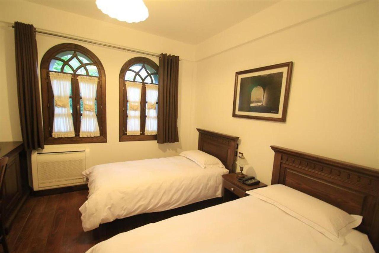 Boutique Hotel Muzaka Berat Esterno foto