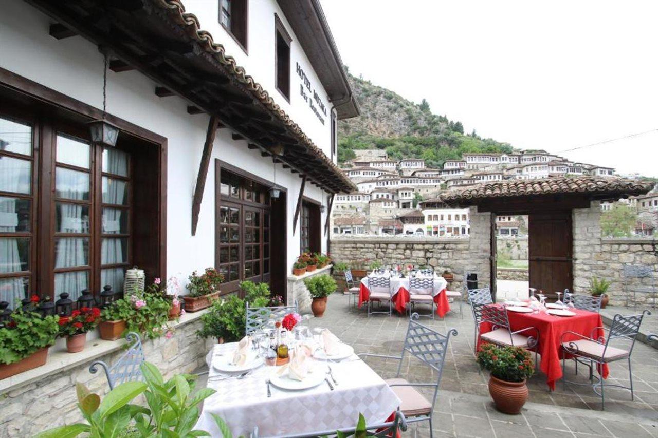 Boutique Hotel Muzaka Berat Esterno foto