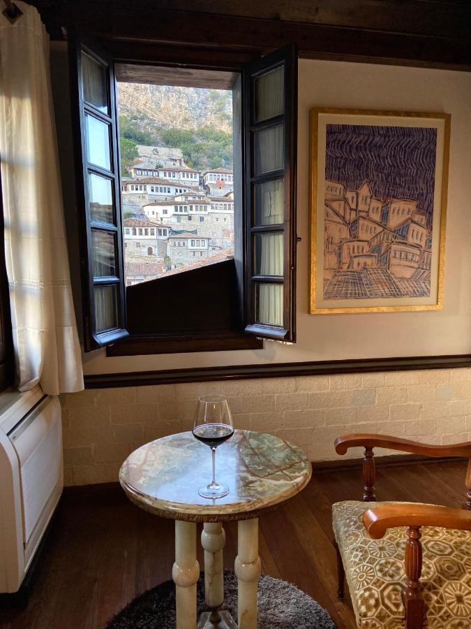 Boutique Hotel Muzaka Berat Esterno foto
