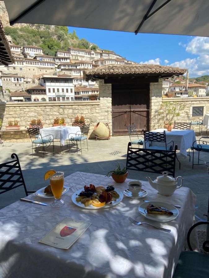 Boutique Hotel Muzaka Berat Esterno foto
