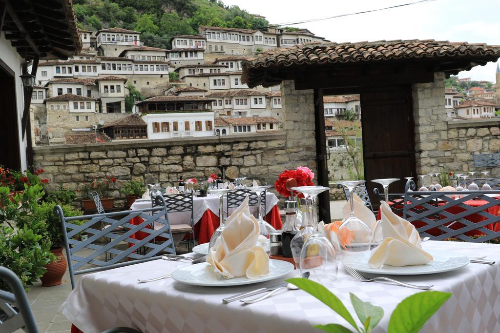 Boutique Hotel Muzaka Berat Esterno foto